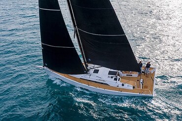 Sailboat Grand Soleil 44 Performance - Charter Split