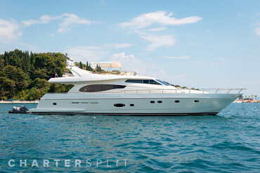 Motor yacht Ferretti 730 - Charter Split