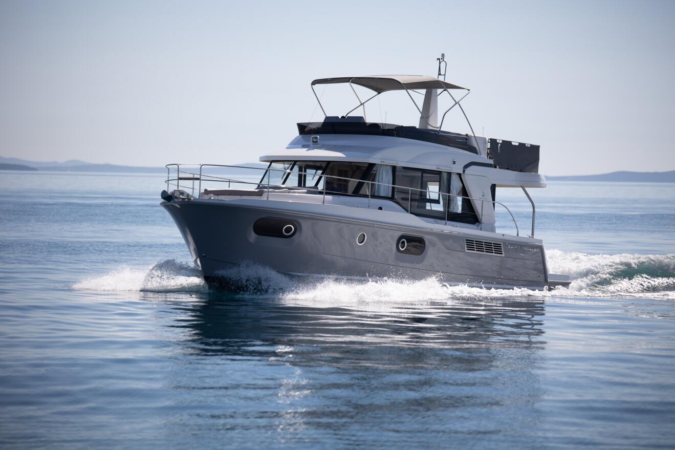 Beneteau Swift Trawler 41 02.jpg