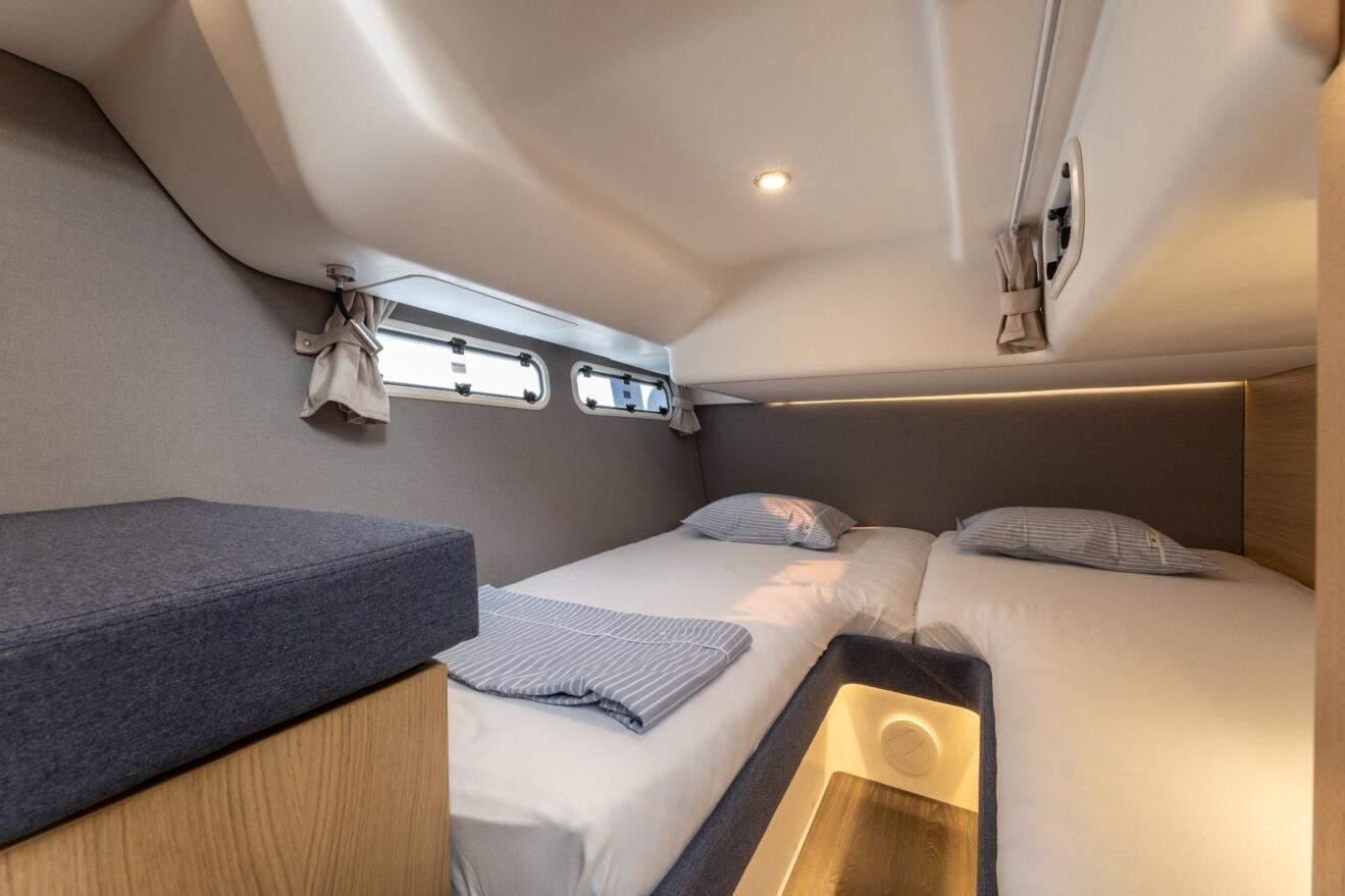 Nimbus 405 Coupe 11.jpg