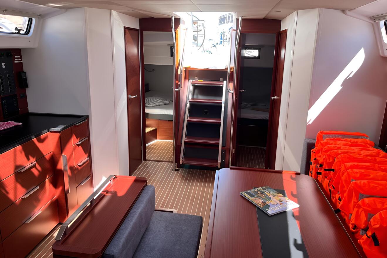 Hanse 460 10.jpg