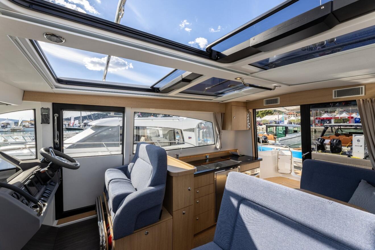 Nimbus 405 Coupe 07.jpg