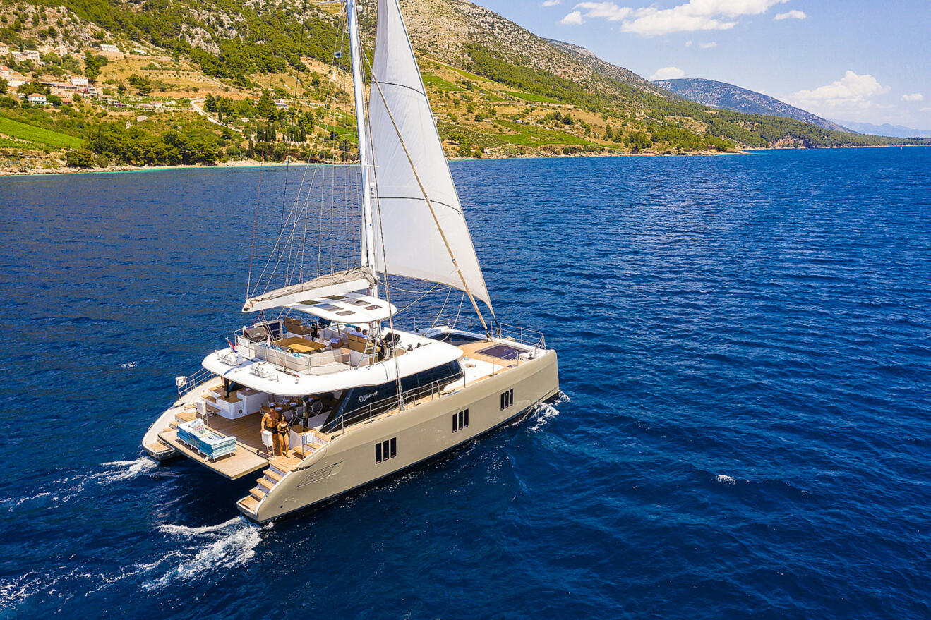 Sunreef 60 02.jpg