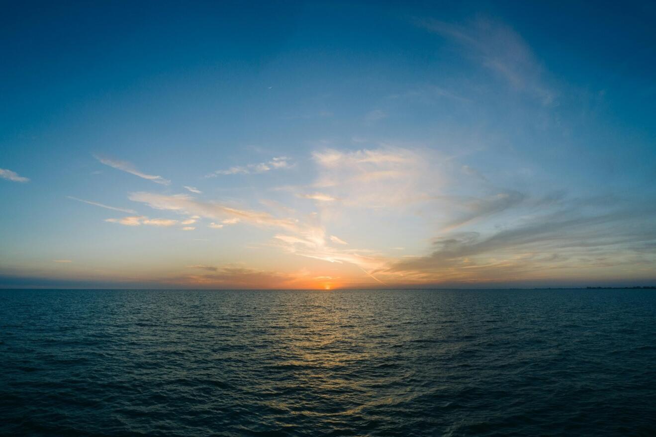 How to prevent seasickness - Tips for a smooth sailing experience - horizon