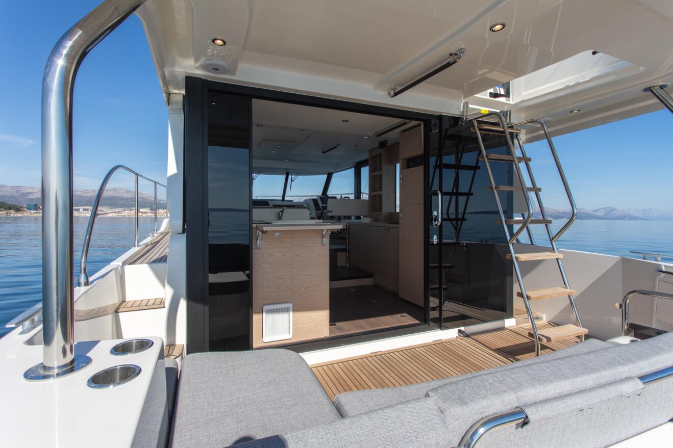 Beneteau Swift Trawler 41 09.jpg