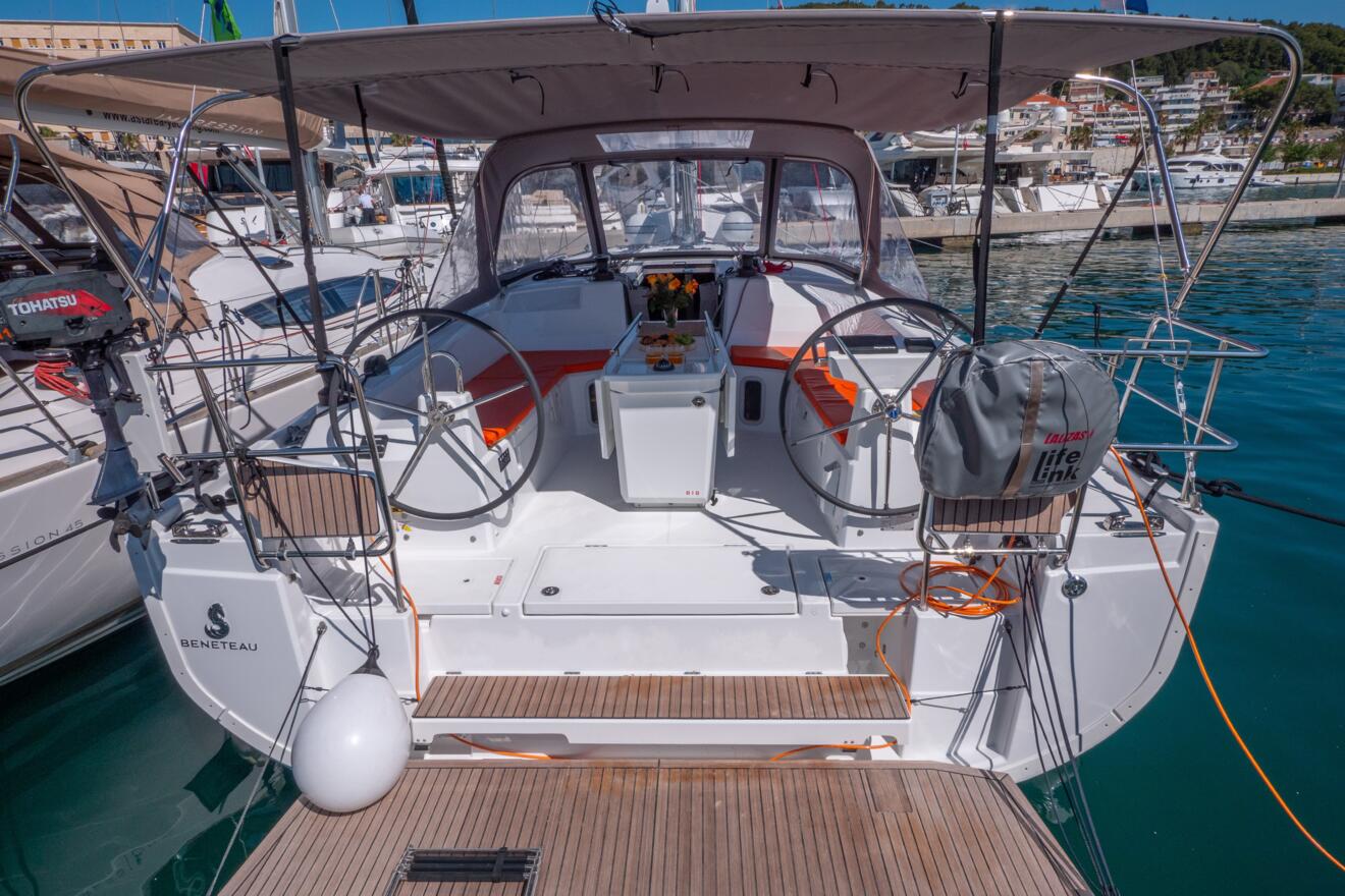 Beneteau Oceanis 40.1 02.jpg