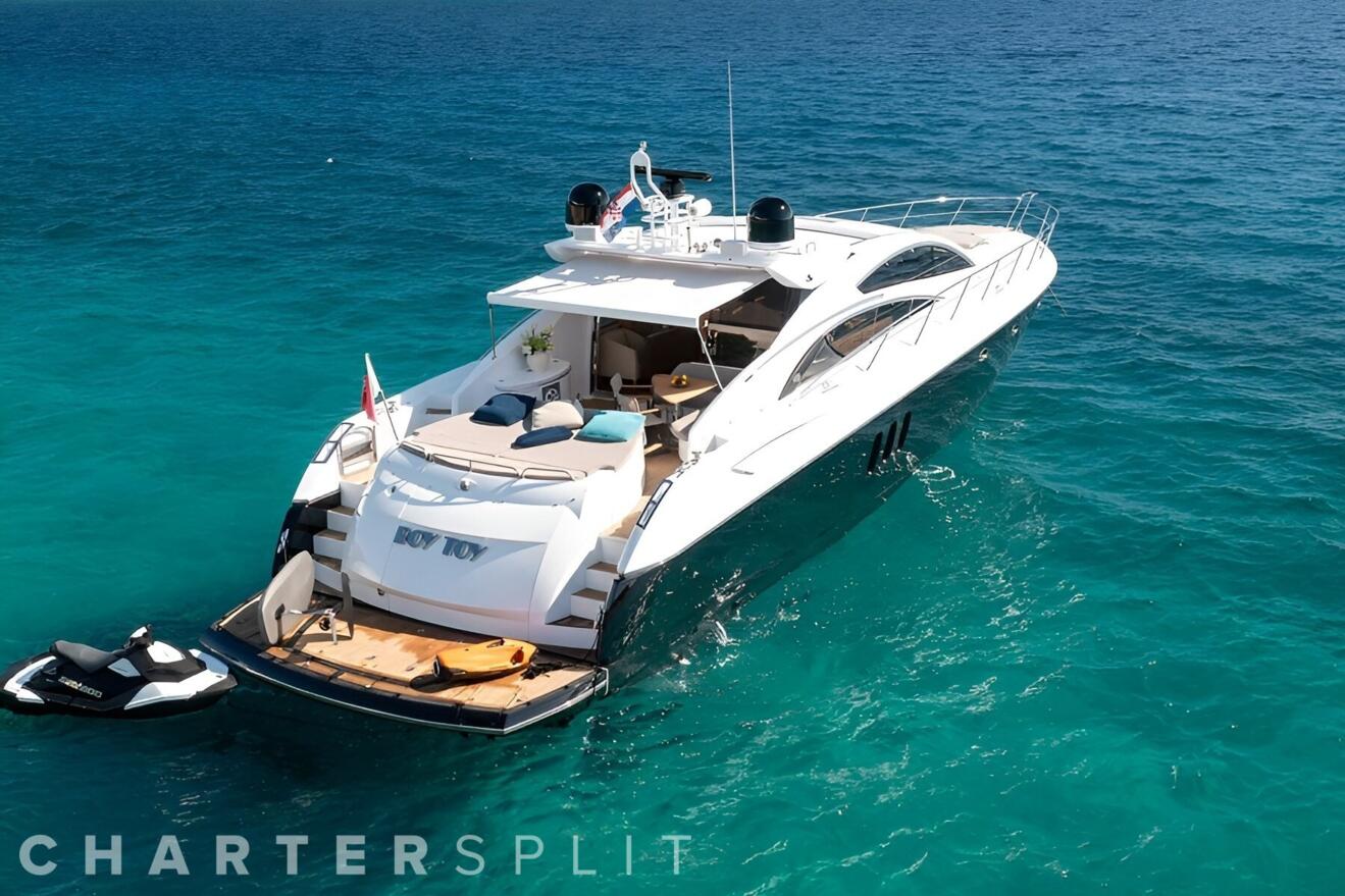 Sunseeker Predator 72 02.jpg