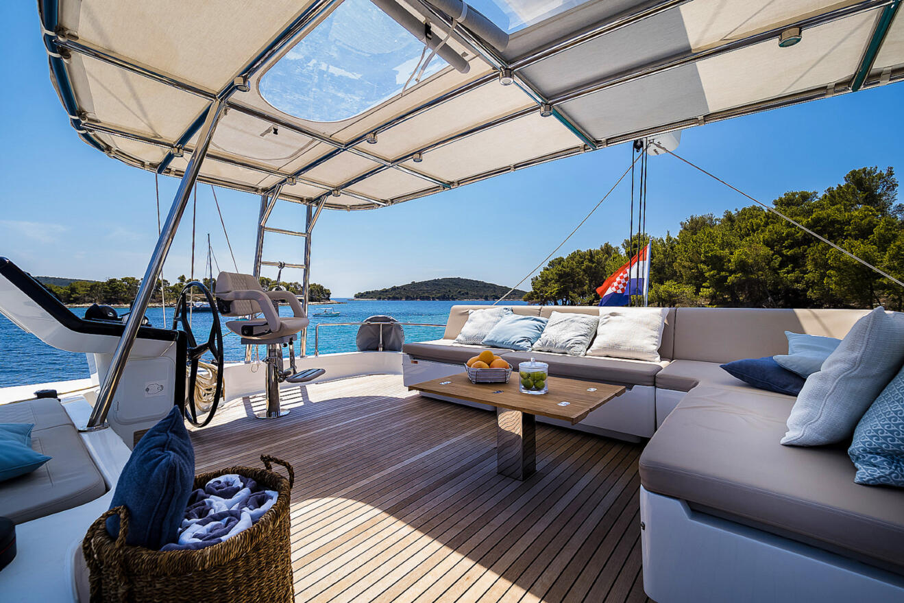 Sunreef 50 04.jpg