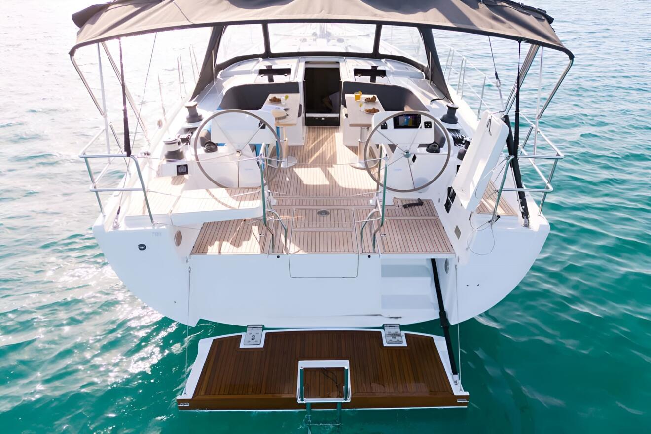 Hanse 508 04.jpg