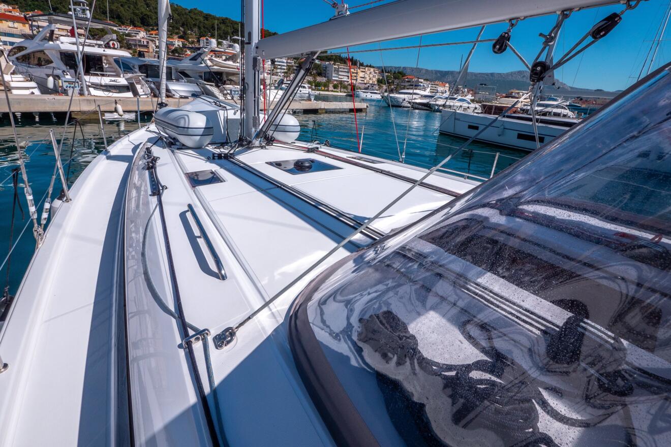 Beneteau Oceanis 40.1 03.jpg