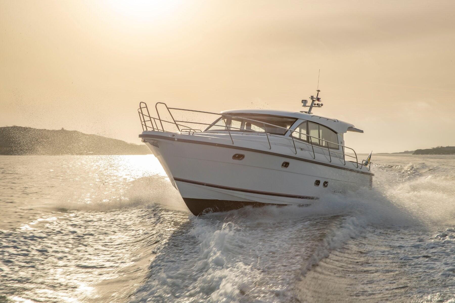 Motor boat Nimbus 405 Coupe available for charter from Split, Croatia