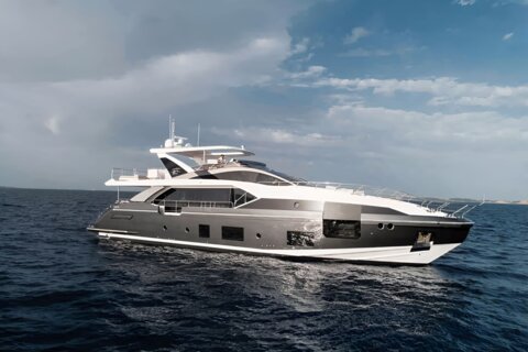 Motor yacht Azimut Grande 27 available for charter in Croatia