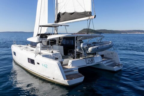 Katamaran Lagoon 42 dostupan za najam iz Splita, Hrvatske